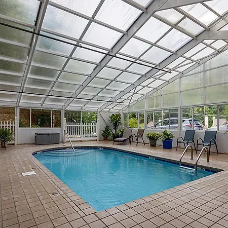 Bearfoot Lodge Gatlinburg Condo, Free Parking, & Only A 12 Mile From Ripley'S Aquarium